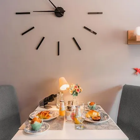 Apartment Lovely By Joachim